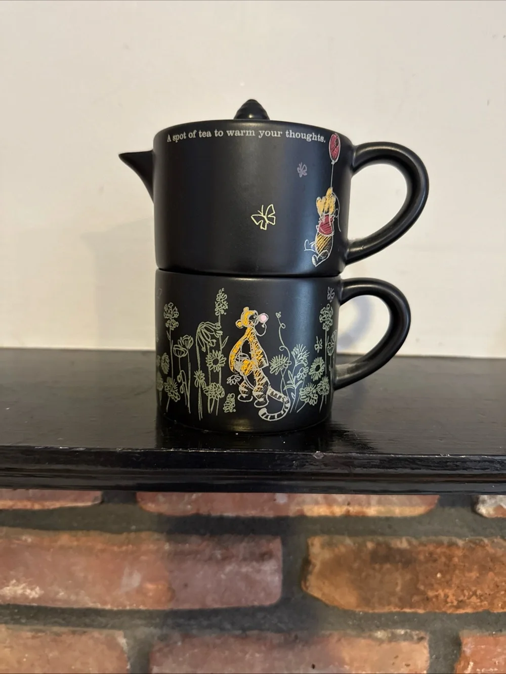 Black Winnie the Pooh ceramic  Tea-for-One Brewing Set with Illustrated Desig